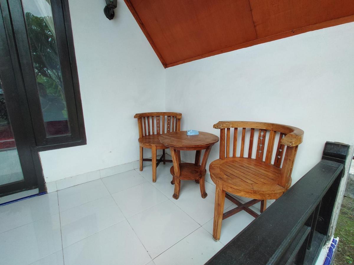 Hotel Coconut Gili Meno Exterior foto